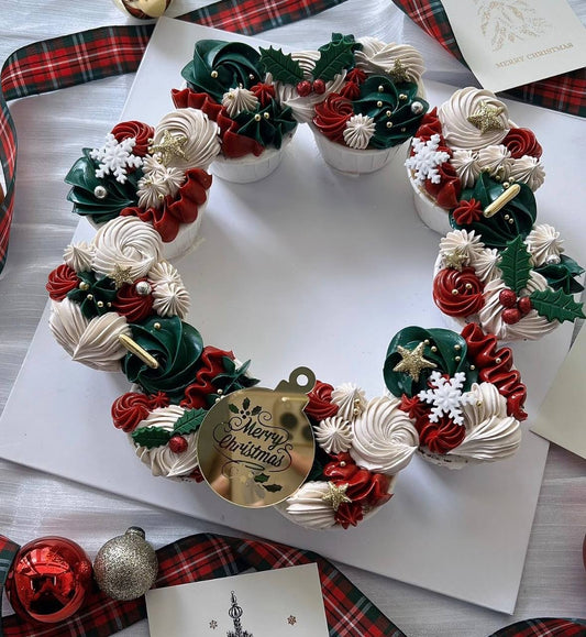 Christmas Wreath Cupcakes (Set of 9)