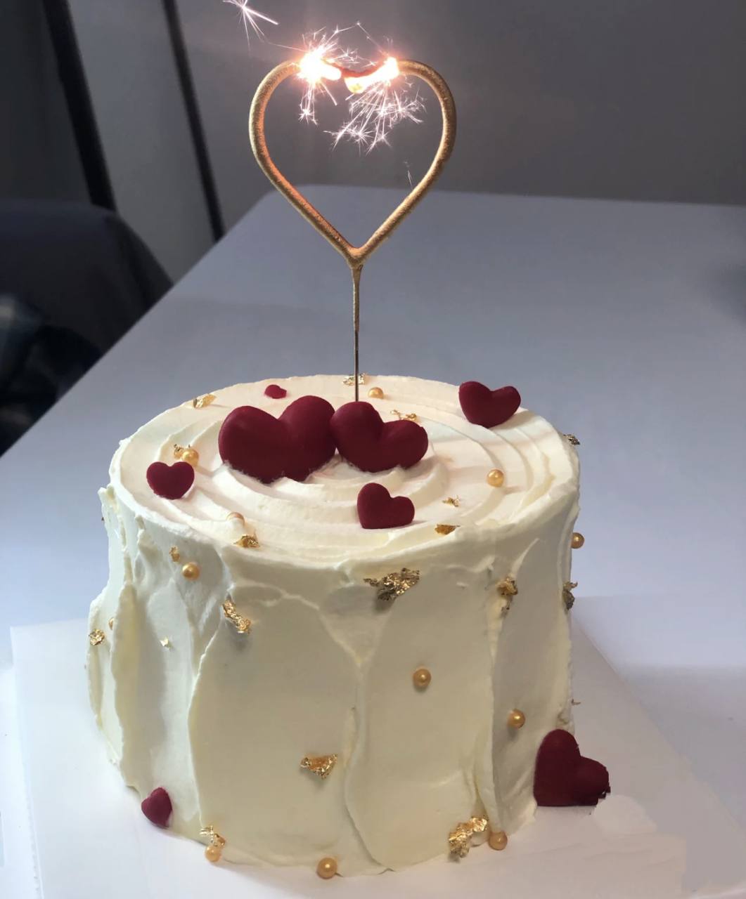 Red Love Stroke Cake