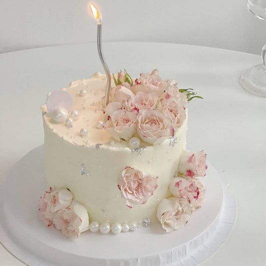 Milky White Fresk Pink Roses Cake