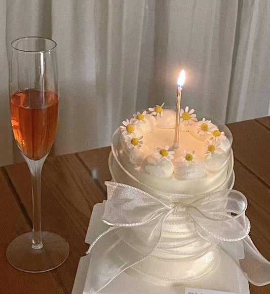 White Daisy Cake | Best Online Bakery