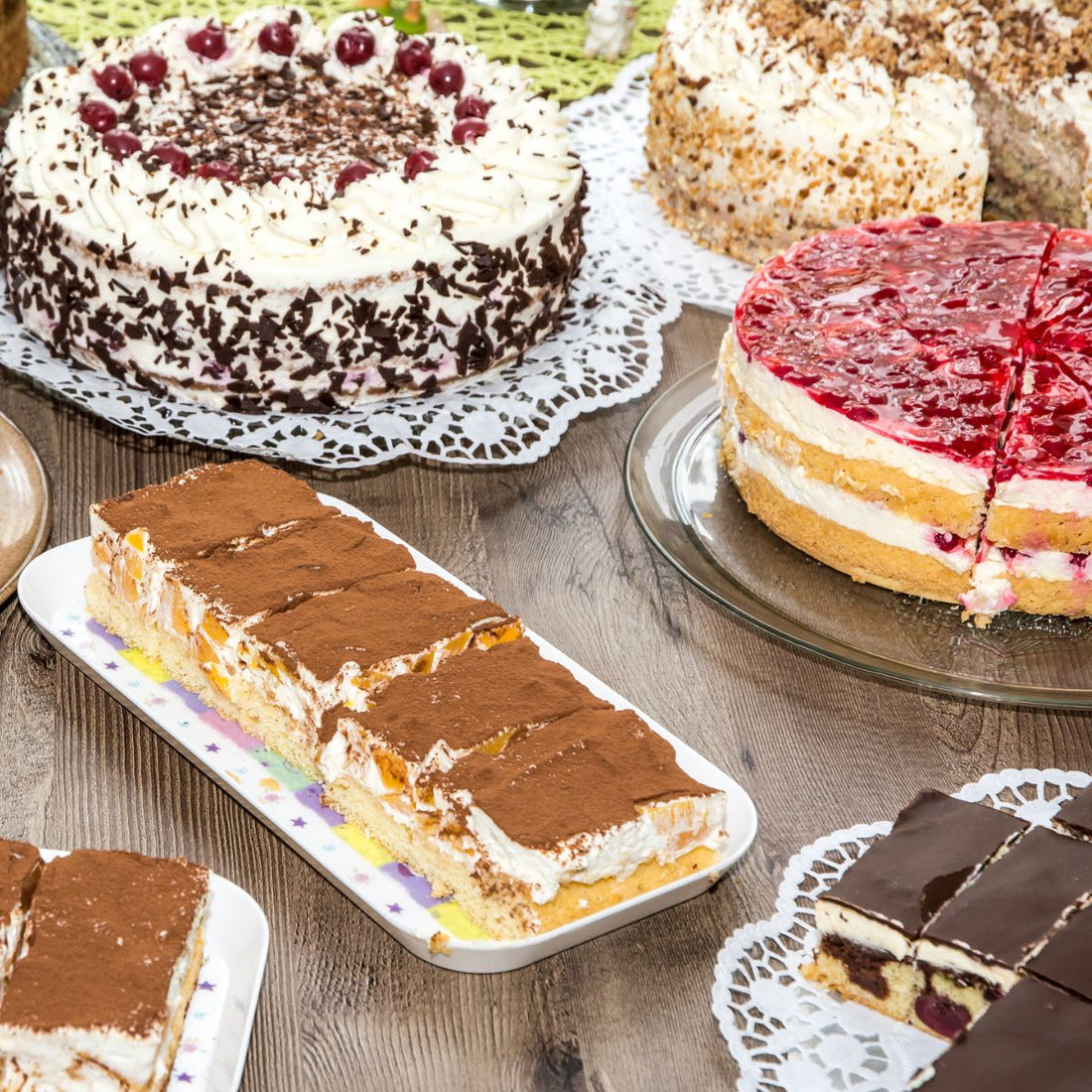 How to Make the Right Choice With Our 12 Amazing Cake Flavours!