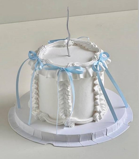White Ribbon Vintage Cake