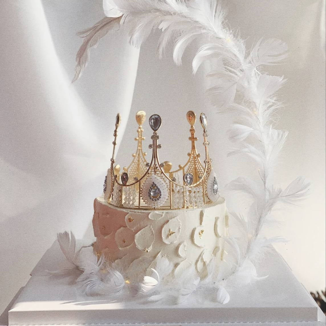 Royal White Crown Cake