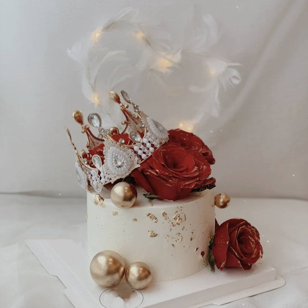 Elegant Red Roses x Feather Crown Cake