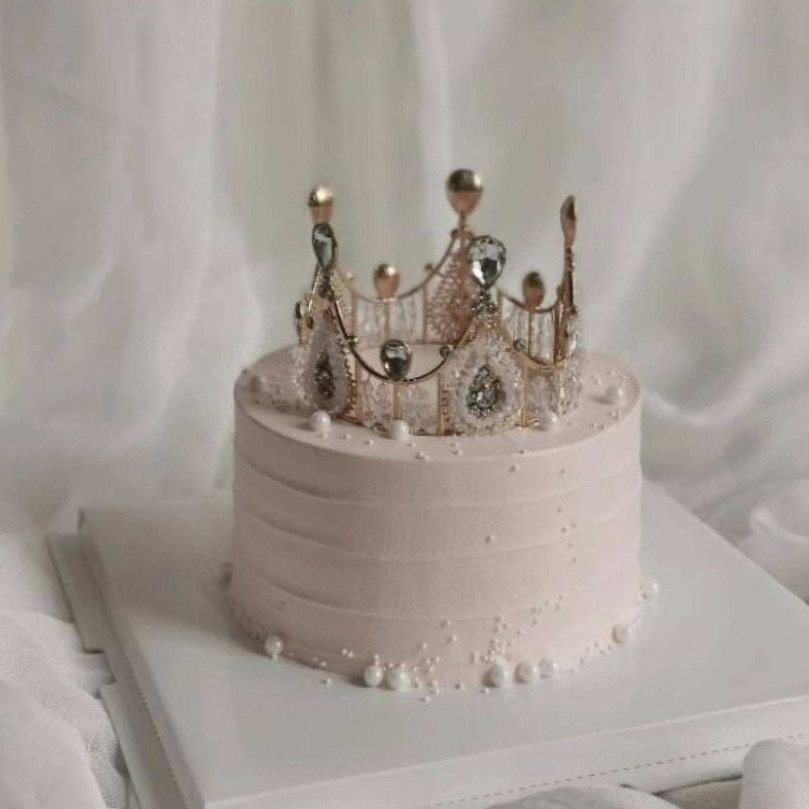 Pale Pink Minimalist Crown Cake