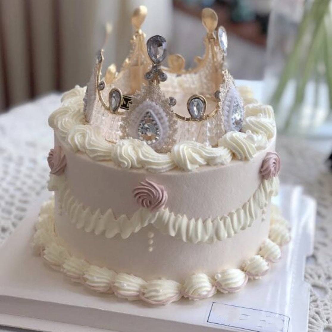 Sweet Pink Korean Crown Cake