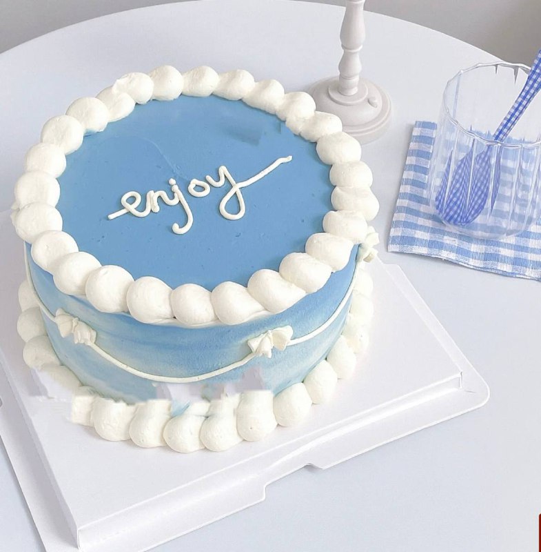 Sky Blue Ombre Korean Cake