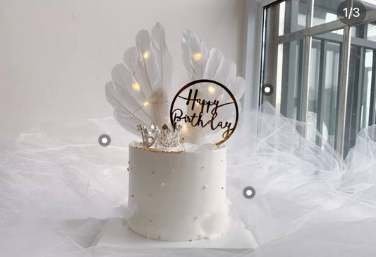 White Simple Crown x Feather Cake
