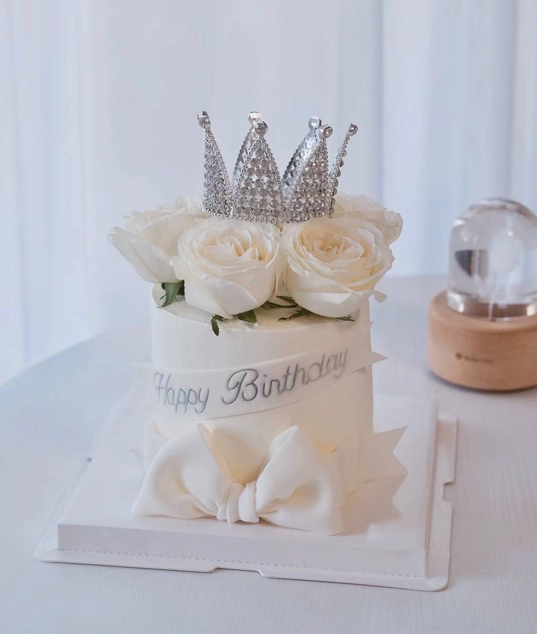 White Floral Crown Cake in Singapore